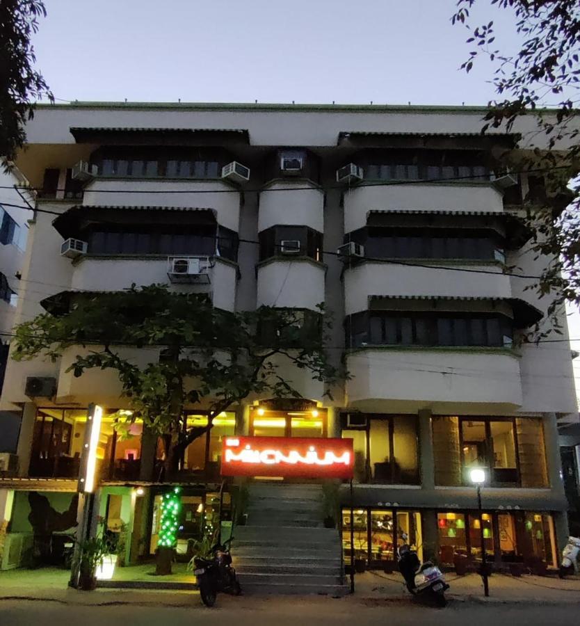 Hotel Grg Vadodara Dış mekan fotoğraf
