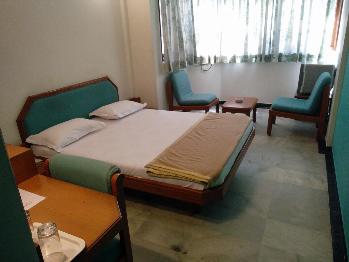 Hotel Grg Vadodara Dış mekan fotoğraf