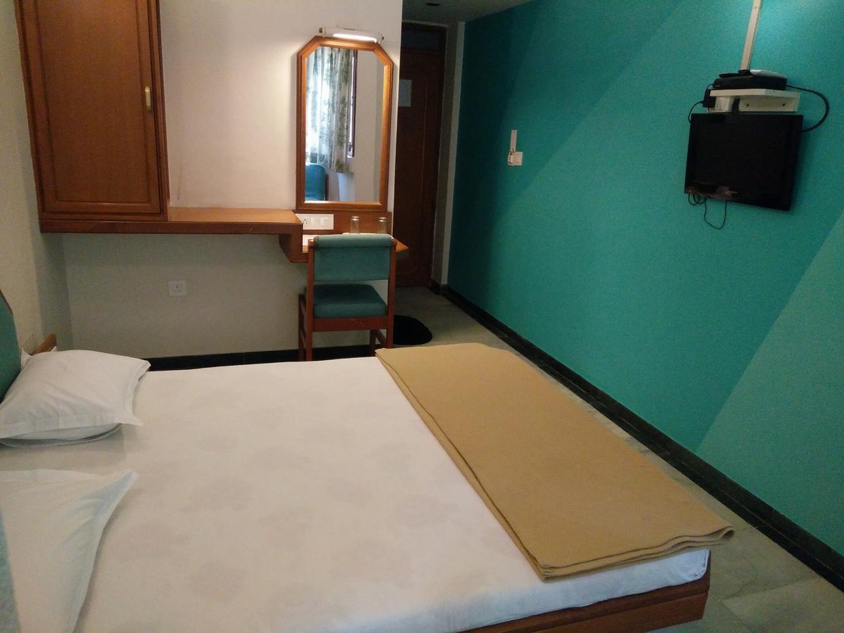 Hotel Grg Vadodara Dış mekan fotoğraf